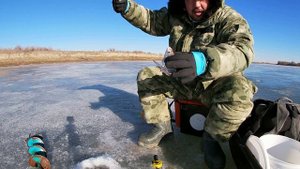 Зимняя рыбалка на Урале в Казахстане.