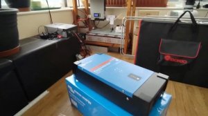 Victron Energy Phoenix 24v 2000w Smart Inverter Unboxing