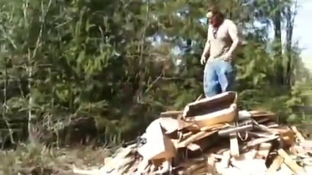 Не стоит разжигать костер используя для этого 20 литров бензина смотреть онлайн