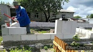 Приспособа для быстрого нанесения клея на пеноблоки