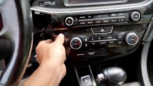 Снятие магнитолы Kia Optima 3