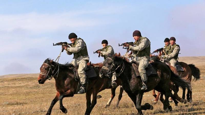 Россия Бросает в Бой Кавалерию ... Конница Современности ...