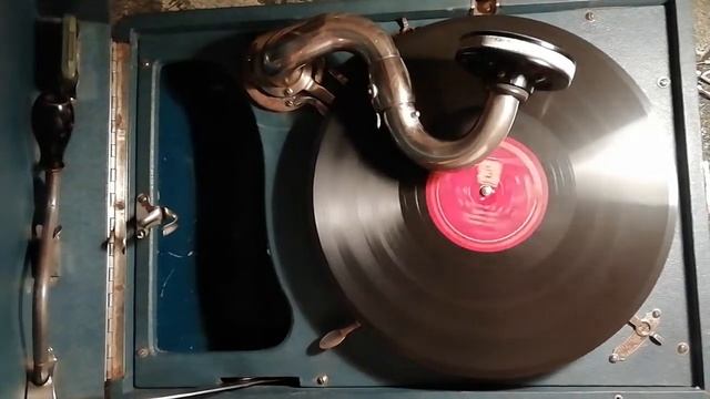 Аргентина, играет патефон. смотреть онлайн