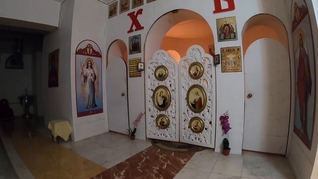 Дорогие братья и сестры! Божественная служба в храме Святой Троицы смотреть онлайн