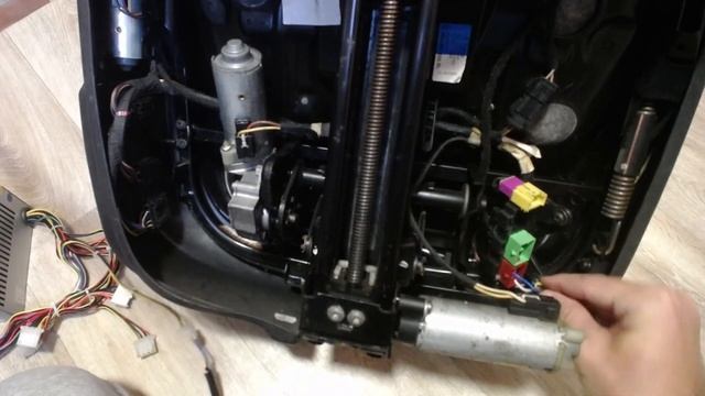 Строим кокпит #1. Подключение электро-регулировок сидения от Audi A6 Allroad Quattro ! смотреть онлайн