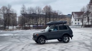 Автобокс CYBORT F1 на автомобиле Lada Niva 4x4