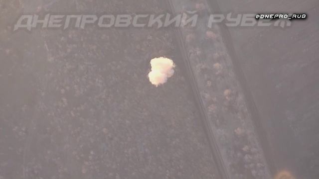 Эпичное уничтожение танка ВСУчек снайперским попаданием «Ланцета»