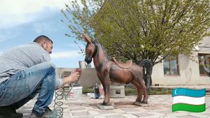 Как покрасить скульптуру своими руками (конёк горбунок). из арт бетона.