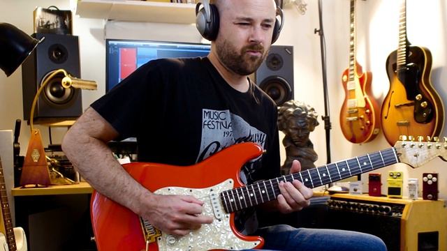 Fender Strat Custom Shop '96 Fiesta Red "Message To Love" (Jimi Hendrix) Demo смотреть онлайн