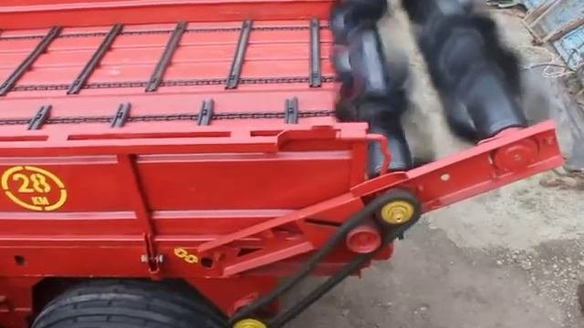 Разбрасыватель органических удобрений РОУ-6