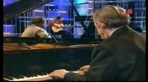 БЕЖИТ РЕЧКА ПО ПЕСОЧКУ