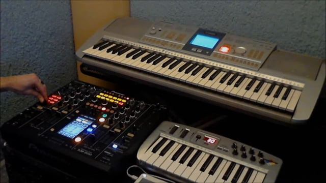 Overnight track, performed live смотреть онлайн