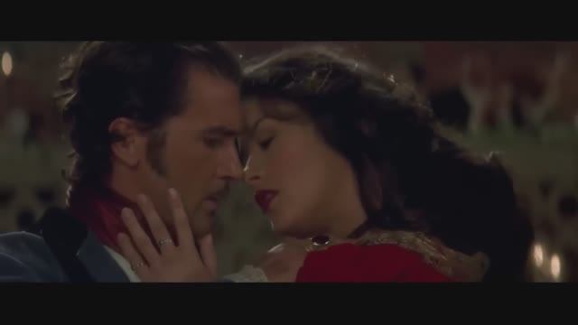 Танцуют Antonio Banderas & Catherine Zeta Jones ! Нет, нет, я не хочу, Надежда Кадышева смотреть онлайн