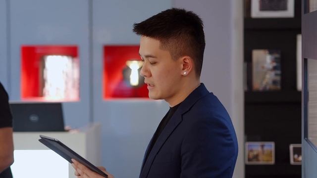 LEICA Conversations With Kieron Long (Ambassador) смотреть онлайн