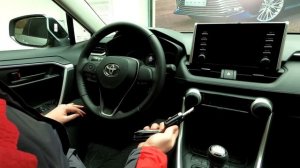 Как выглядит базовая комплектация нового Toyota RAV4 2020?