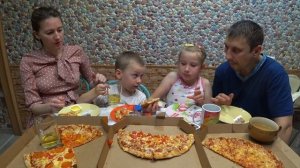 МУКБАНГ ТРИ ПИЦЦЫ ДЛЯ ВСЕЙ СЕМЬИ | MUKBANG THREE PIZZAS FOR THE WHOLE FAMILY #mukbang #мукбанг