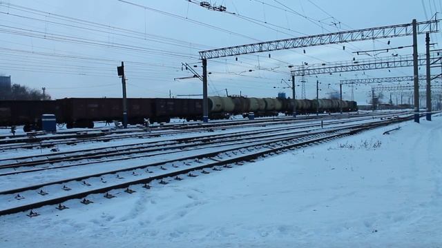 Train - Canon EOS 1100D Kit 720p video test on default settings смотреть онлайн