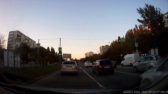 НЕ плохой видеорегистратор Dunobil Urbs By car in the city of Rostov-on-Don смотреть онлайн