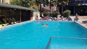 Адлер  Бассейн в отеле Экодом