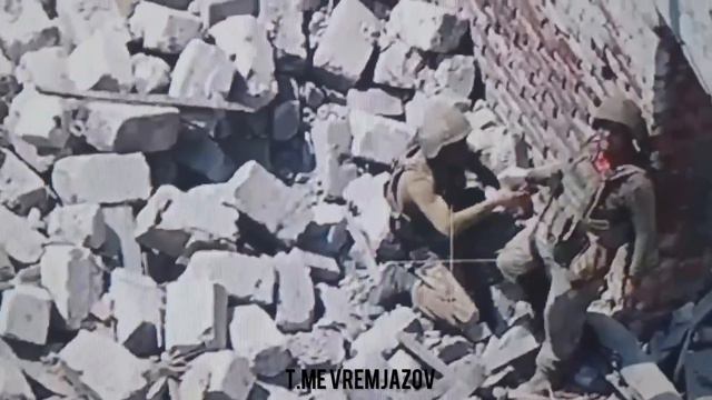 Боевая работа расчётов БПЛА российских разведчиков во время штурма Раздоловки.