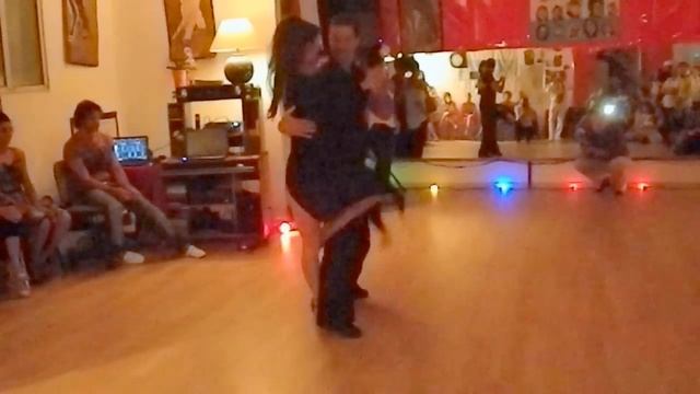 Elena Alzuri y David Govillard @ Fiesta Kizomba-Tango du Soleil Ecole de danse Bernard Klein смотреть онлайн