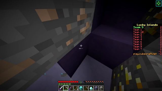 КТО ПЕРВЫЙ ОТКРОЕТ ЛАКИ БЛОК, ТОТ ПОБЕДИТ смотреть онлайн