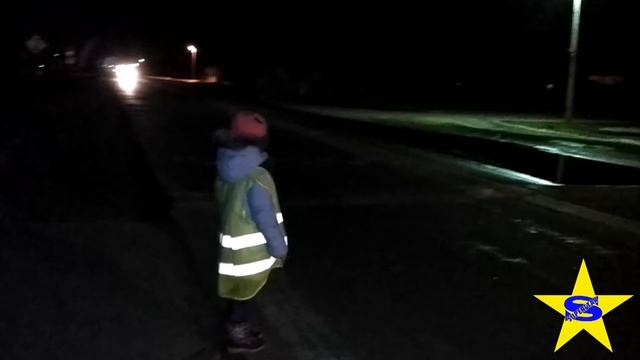 ФЛИКЕР НОСИ ФЛИКЕР СТАНЬ ЗАМЕТНЕЙ В ТЕМНОТЕ смотреть онлайн