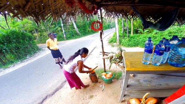 хиккадува. Деревянное яблоко, жёлтый кокос и хорошая волна) смотреть онлайн