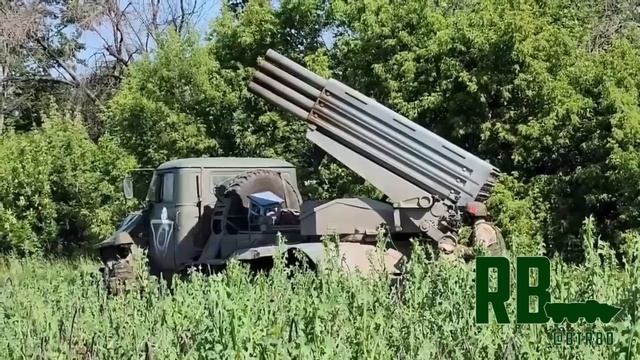 "Град" группировки ?️ разнес позиции украинских нацистов на Краснолиманском направлении смотреть онлайн