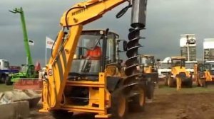 Экскаватор-погрузчик VENIERI VF 10.33 - демонстрация работы с буром