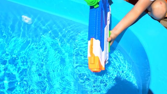 NERF SUPER SOARKER FLOODINATOR & BREACH BLAST! Обзор водных бластеров! НЕРФ БИТВА! смотреть онлайн