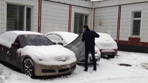 Защита лобового стекла от снега.Защити себя от снега утром.FreeRooki.ru