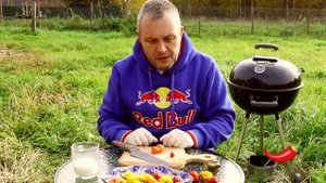 Пробую самые острые перцы - Carolina Reaper, Bhut Jolokia. Ем и плачу от радости. Иногда ругаюсь 18