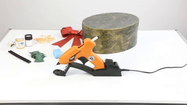 Новогодние украшения и клеевой пистолет Defort DGG-50N-K смотреть онлайн