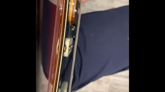 Дребезг струн при ровном грифе и ладах? Верхний порожек тоже в порядке? смотреть онлайн