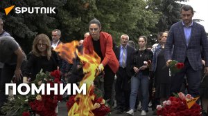 У Вечного огня в Цхинвале зажгли свечи памяти