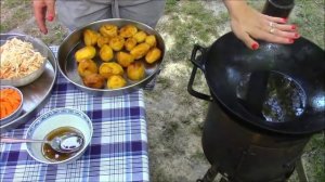 Жареная утка в казане с картофелем.