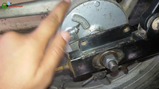 How to check drum brake pads if they need replacement or not | brake shoe check in motorcycle?? смотреть онлайн
