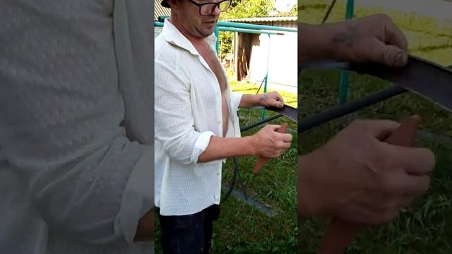 Как правильно "отклепать",наточить и насадить ручную косу на косовье все части смотреть онлайн