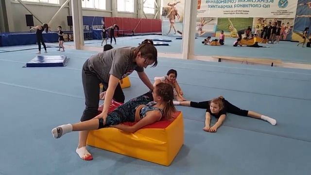 Поперечный шпагат. Растяжка