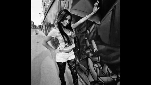 Vanessa Morgan смотреть онлайн