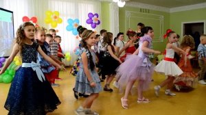 Веселая песня про детский сад Выпускной бал в детском саду