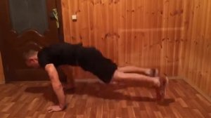 подносы ног к груди из положения упор лежа