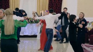 Зайнаб Махаева и Гаджилав Гаджилаев. Аварская песня. #lezginkadance #caucasiandance #shotrs