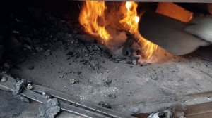 Как разжечь кузнечный горн на каменном угле.