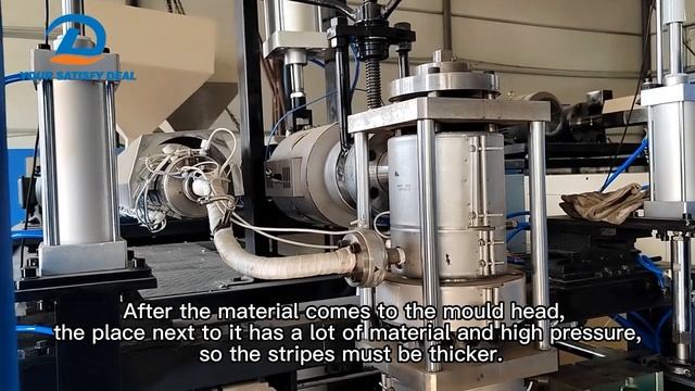 How do you make sure the stripes of a two color pot are the same thickness?