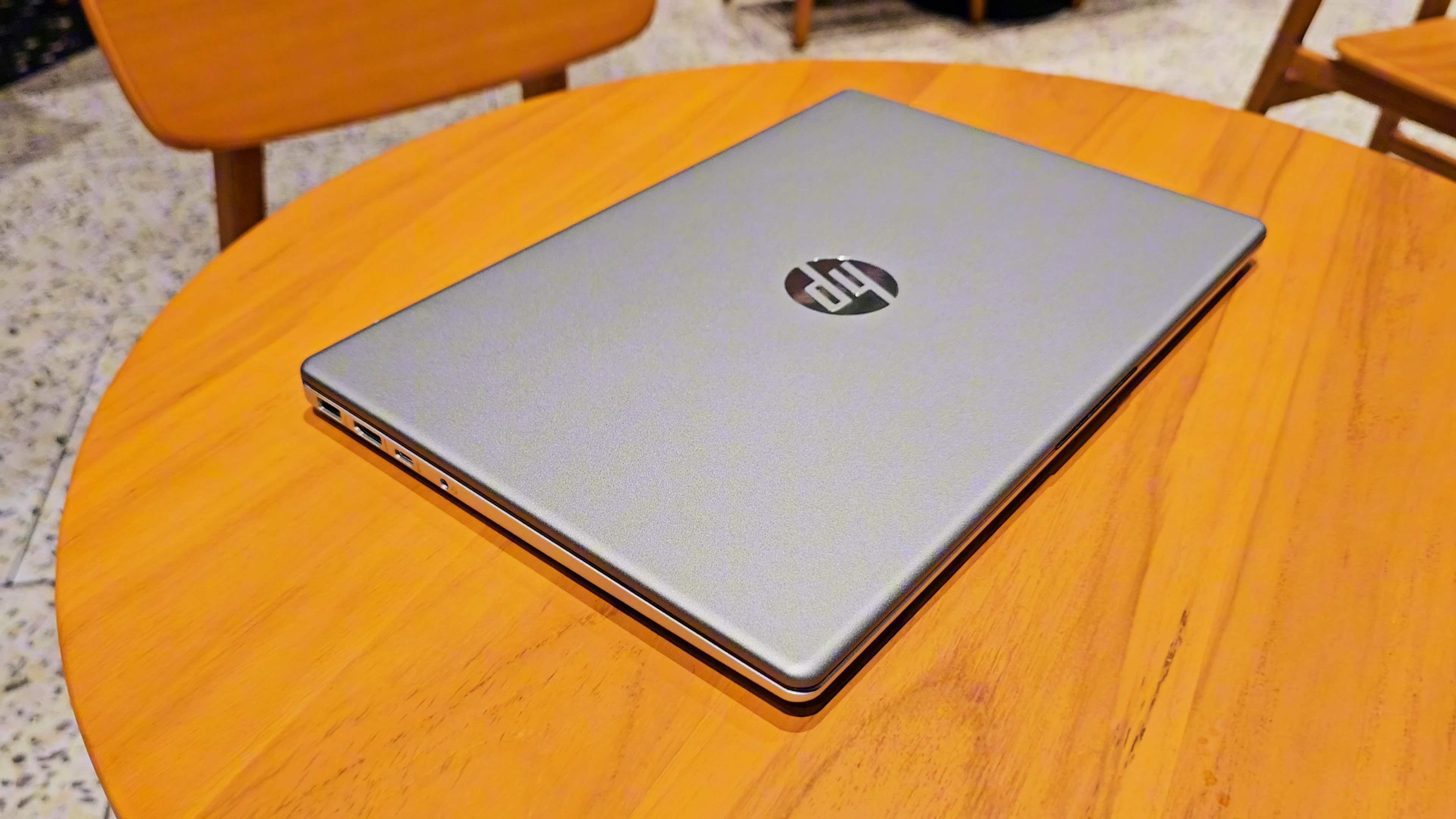 Laptop HP 245 G10 R5 7520U