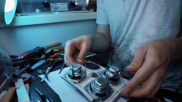 DIY портативна акустика зі старого радіо смотреть онлайн