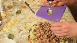 Салат Загадка для Гостей Объедение! Попробуйте и удивите своих гостей! Мамины рецепты