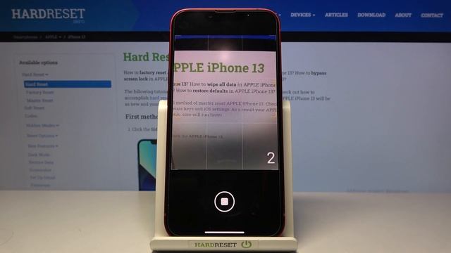 How to Turn On Camera Timer in iPhone 13 - Grab Delayed Photos in APPLE iPhone смотреть онлайн